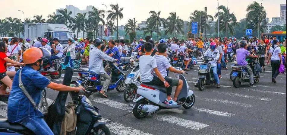 电动自行车乱象丛生充电隐患如何破解